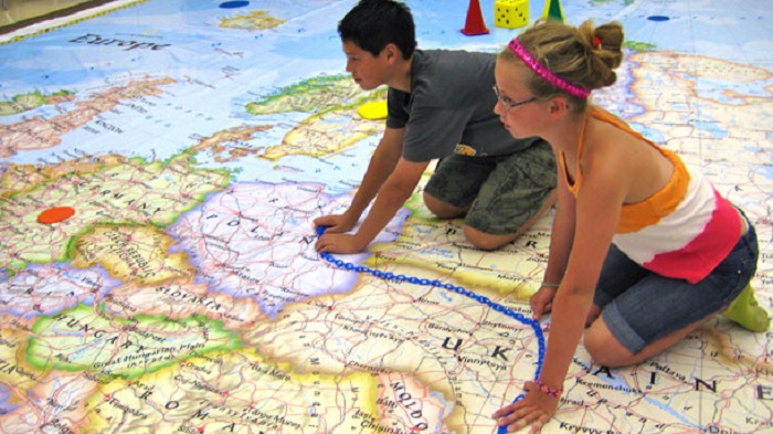 Giant Travelling Maps for your Colorado classroom